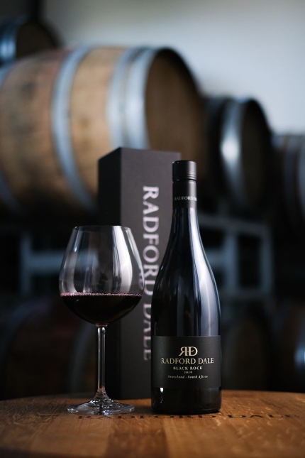Rượu vang Nam Phi Radford Dale Black Rock Swartland