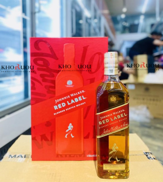 Hộp quà Rượu Johnnie Walker Red Label