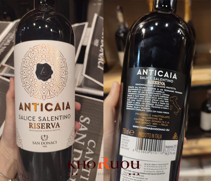 Nhãn trước và nhãn sau của Rượu Vang Ý Anticaia Salice Salentino Riserva