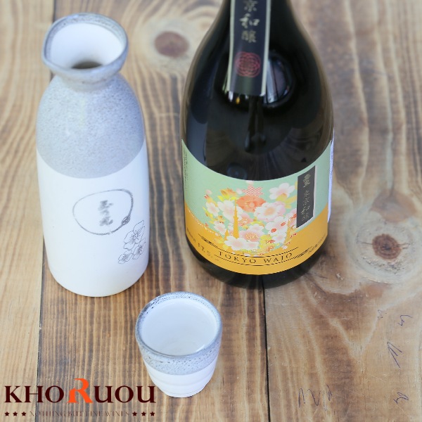 Cách sử dụng ly rượu sake đúng chuẩn người Nhật