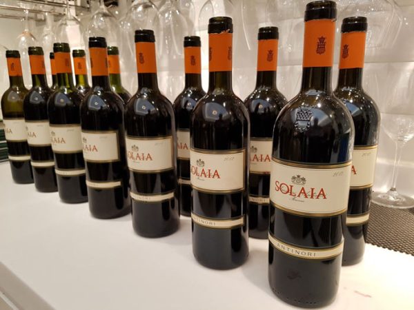 Rượu vang Ý Solaia