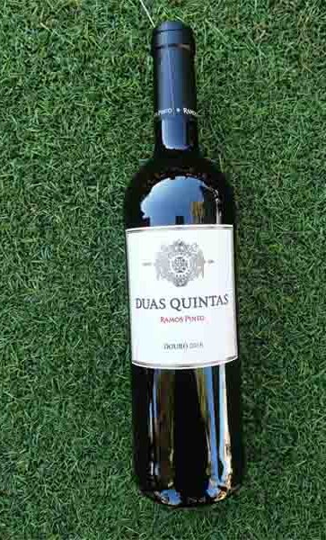 ruou-vang-bo-dao-nha-ramos-pintos-duas-quintas-red