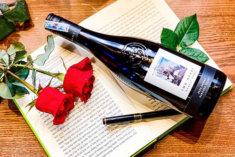 Rượu Vang Úc Two Hands Gnarly Dudes Shiraz