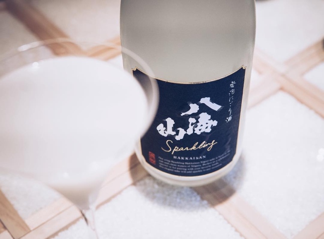 Rượu Sake Sparkling Nigori Hakkaisan