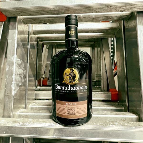 Rượu whisky Scotland Bunnahabhain Moine Islay Single Malt