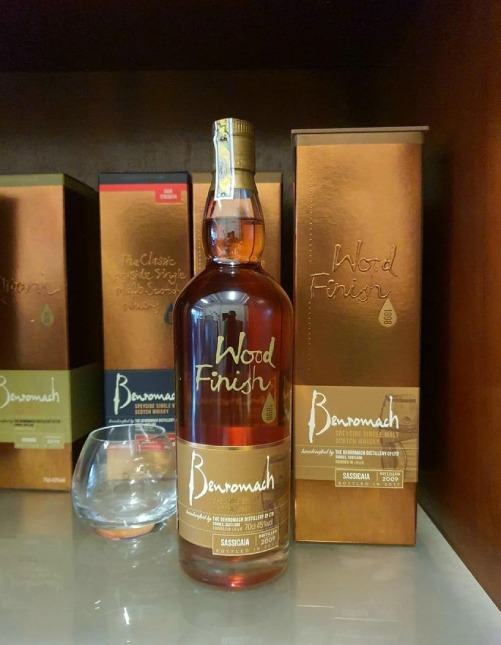 ruou-whisky-benromach-wood-finish-sassicaia-2009-2017 (3) Rượu Whisky Benromach Wood Finish Sassicaia 2009 – 2017