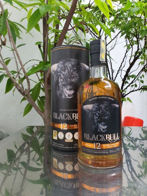Rượu Whisky Black Bull 12 Years Old