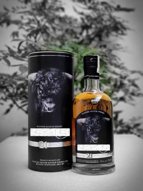 Rượu Whisky Black Bull 21 Years Old