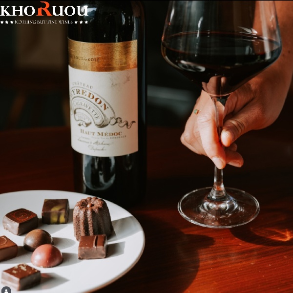 Rượu vang Pháp Chateau Peyredon Lagravette khoruou