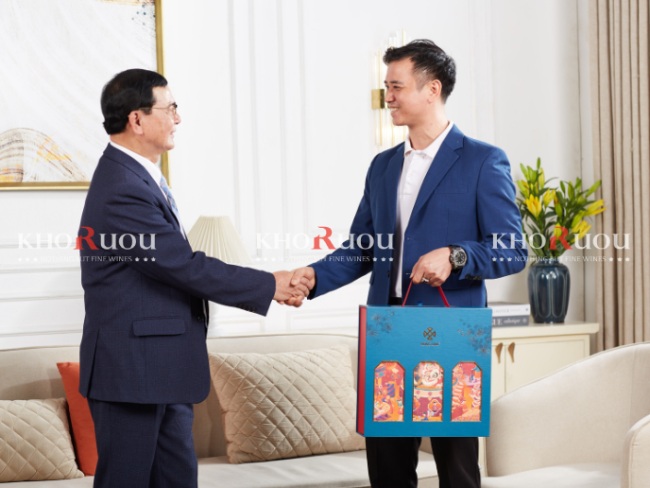 bánh Trung thu tặng đối tác, khách hàng